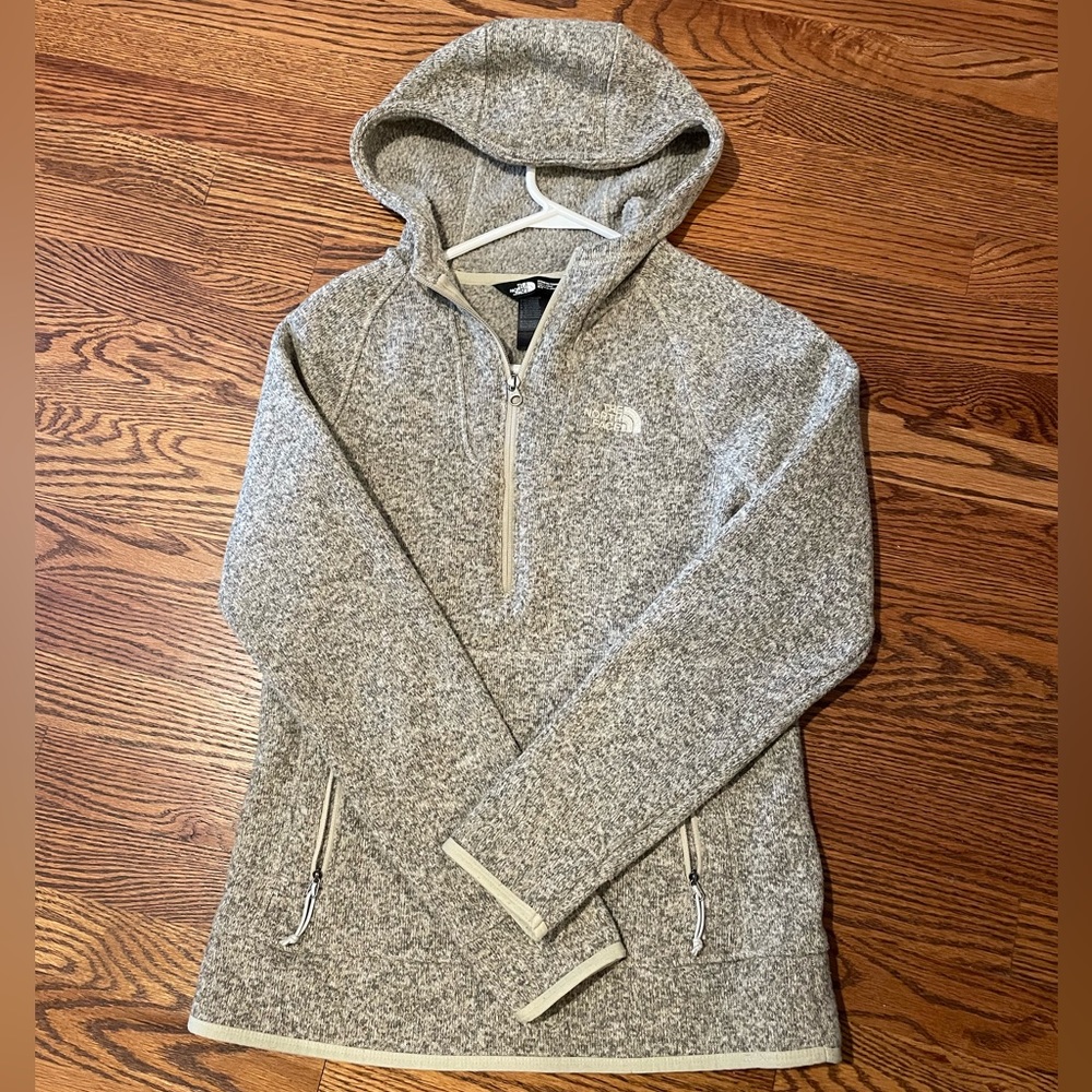 Like New Small North Face Women’s Hoodie
